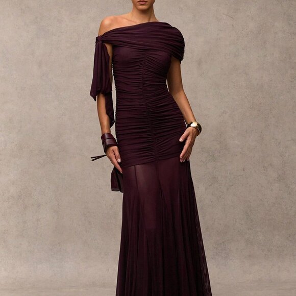 Red Violet Elegant Women's A-Line Flowing Dress - Picture 4 of 8